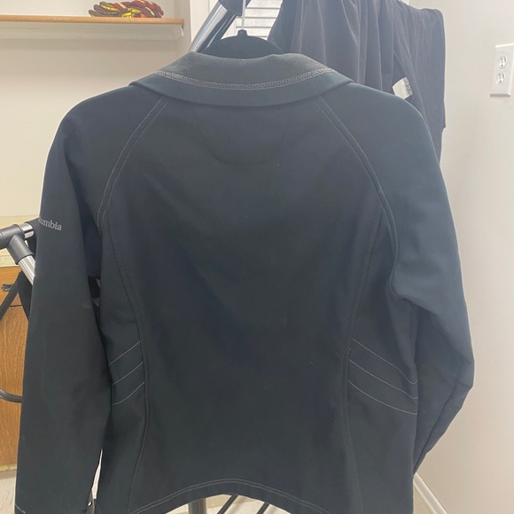 Light weather windproof Colombia Jacket - Picture 4 of 4